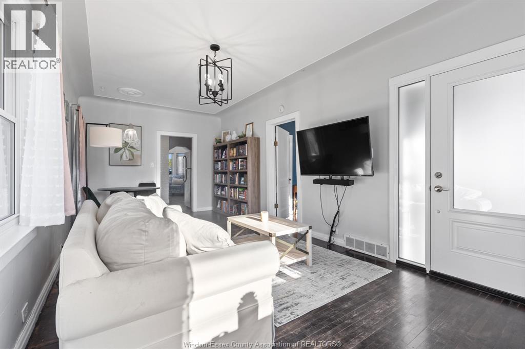 376 Lauzon, Windsor, Ontario  N8S 3L9 - Photo 7 - 25025553