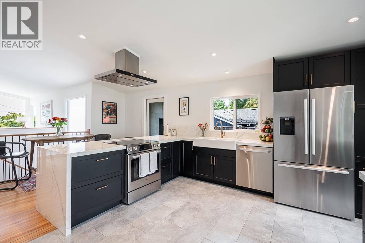 1723 Hammond Avenue, Coquitlam, British Columbia  V3K 2P8 - Photo 3 - R3051213