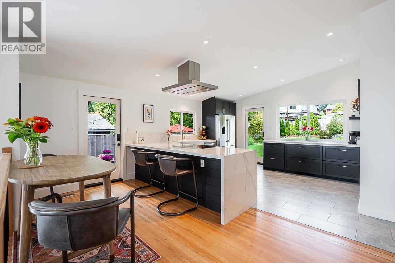 1723 Hammond Avenue, Coquitlam, British Columbia  V3K 2P8 - Photo 2 - R3051213