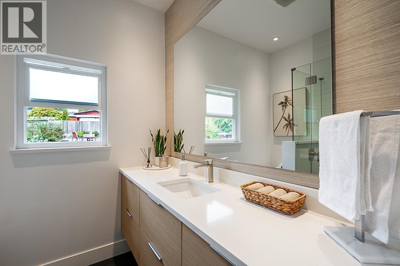 1723 Hammond Avenue, Coquitlam, British Columbia  V3K 2P8 - Photo 12 - R3051213