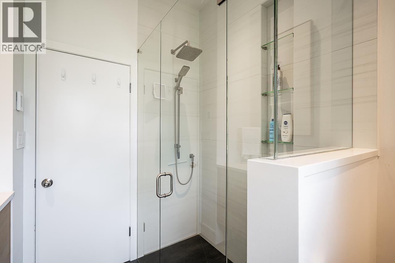 1723 Hammond Avenue, Coquitlam, British Columbia  V3K 2P8 - Photo 13 - R3051213