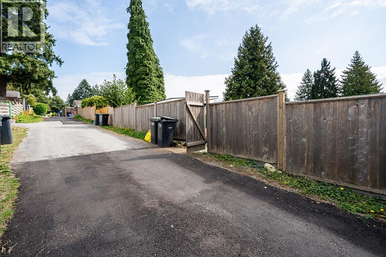 1723 Hammond Avenue, Coquitlam, British Columbia  V3K 2P8 - Photo 33 - R3051213