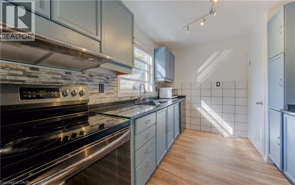 9 Kehl Street, Kitchener, Ontario  N2M 3T8 - Photo 3 - 40783857