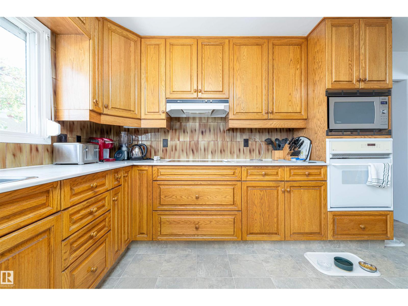 7508 147 Av Nw, Edmonton, Alberta  T5C 2T2 - Photo 11 - E4450272