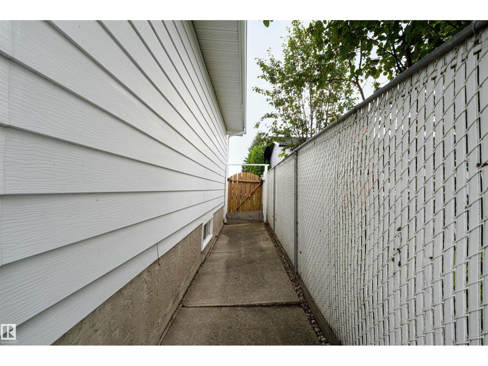 7508 147 Av Nw, Edmonton, Alberta  T5C 2T2 - Photo 46 - E4450272