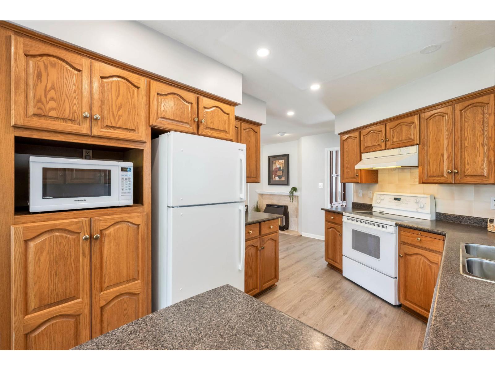 16339 95th Avenue, Surrey, British Columbia  V4N 3C5 - Photo 13 - R3061910