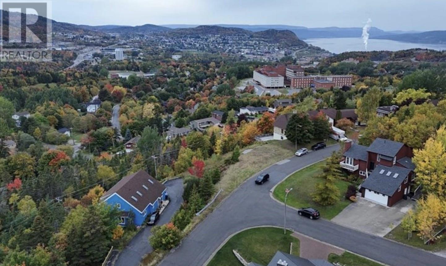 25 MacPherson Avenue, Corner Brook, Newfoundland & Labrador