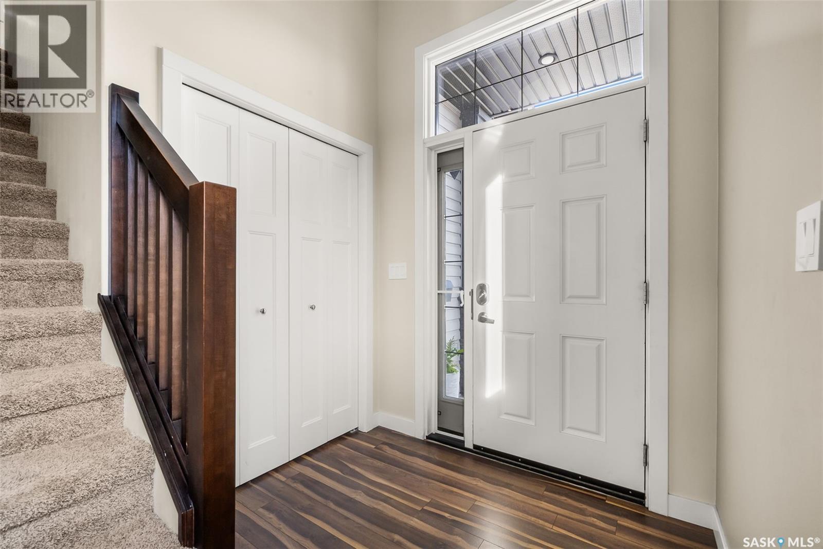 228 Foxtail Street, Regina, Saskatchewan  S4Y 0B1 - Photo 2 - SK021964