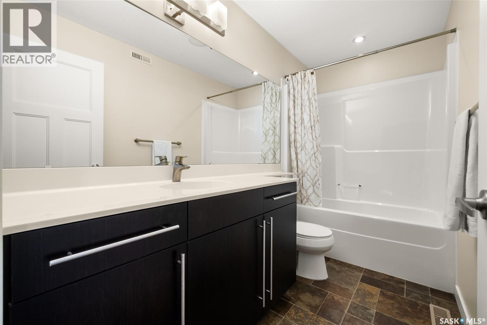 228 Foxtail Street, Regina, Saskatchewan  S4Y 0B1 - Photo 27 - SK021964