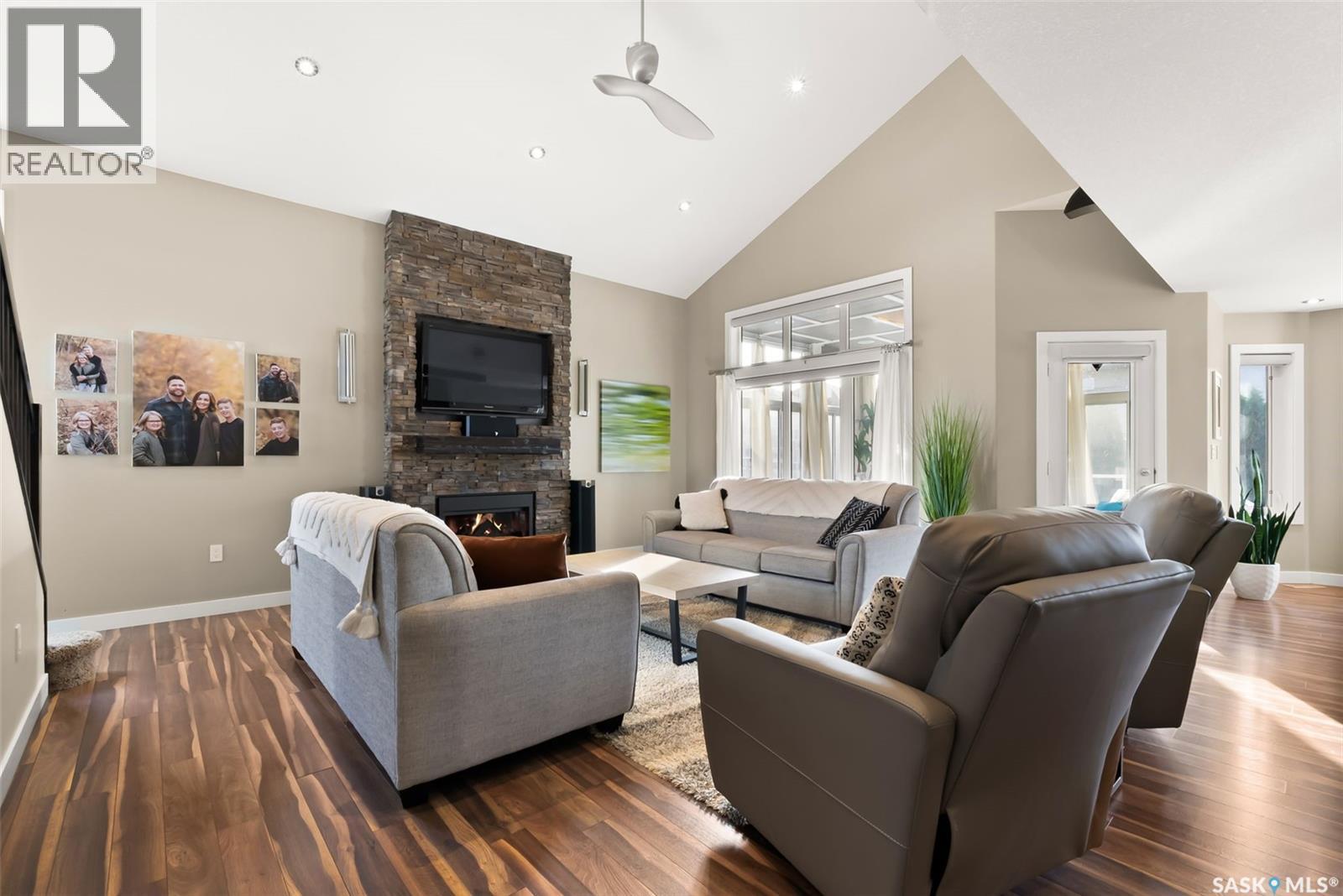 228 Foxtail Street, Regina, Saskatchewan  S4Y 0B1 - Photo 3 - SK021964