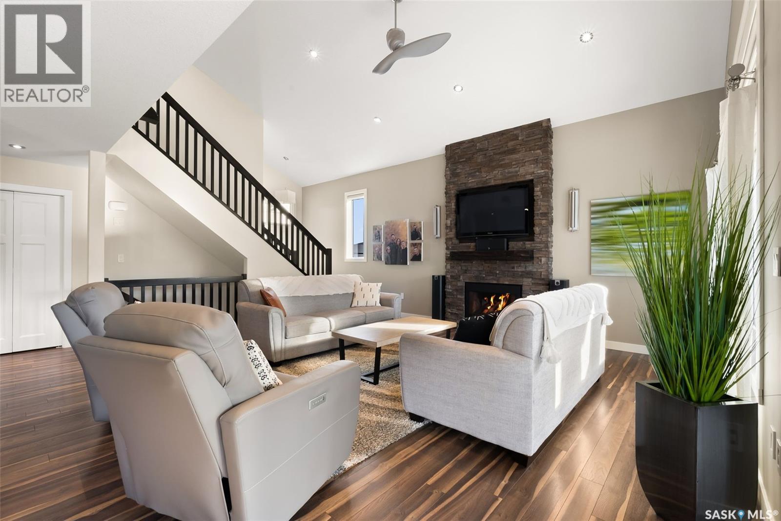 228 Foxtail Street, Regina, Saskatchewan  S4Y 0B1 - Photo 4 - SK021964