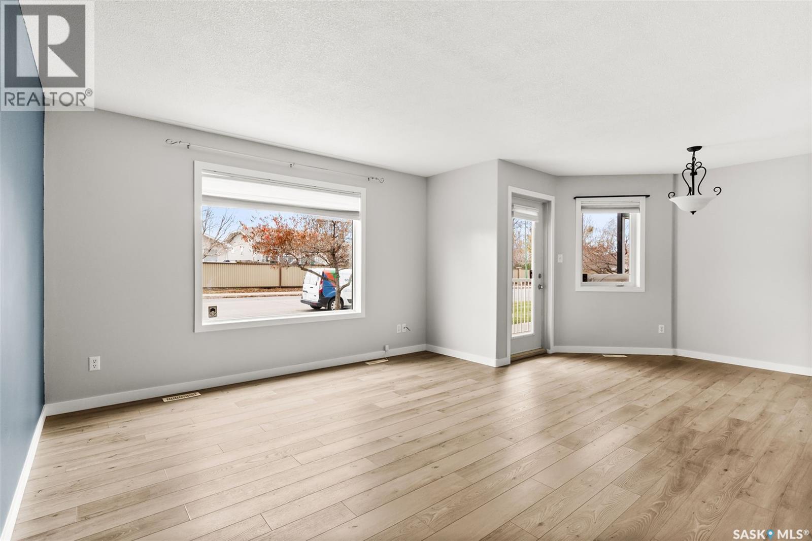 3918 7th Avenue E, Regina, Saskatchewan  S4N 7L9 - Photo 6 - SK021954