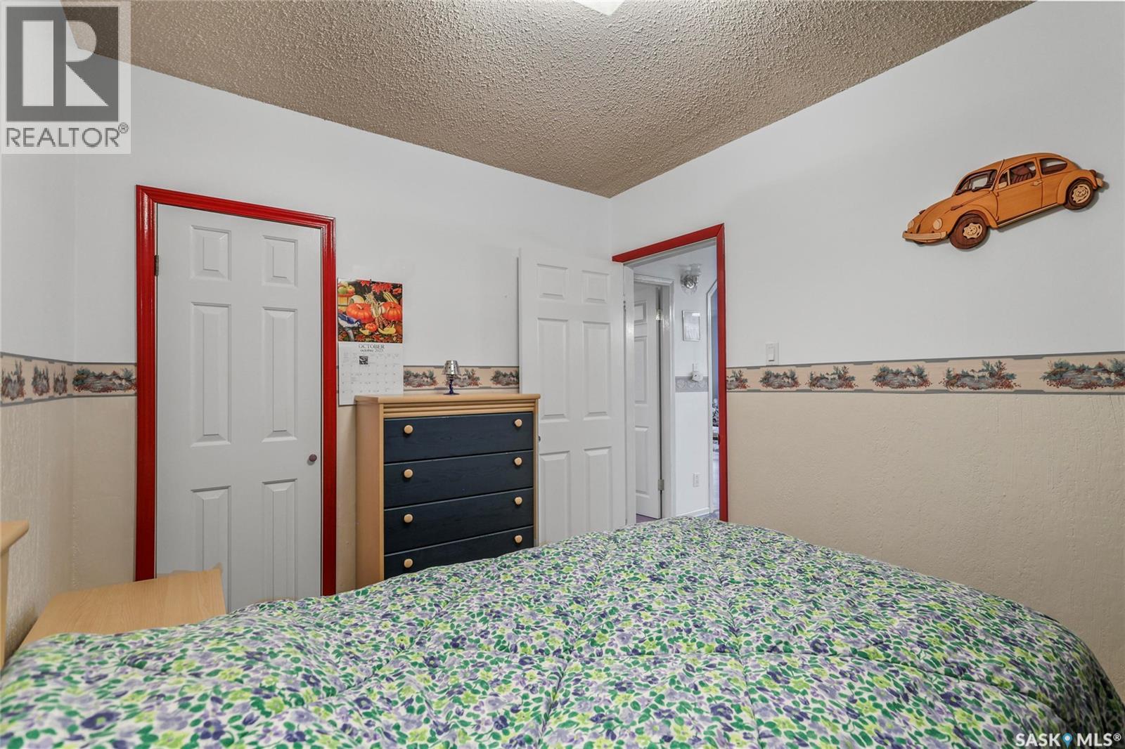 2072 Harvey Street, Regina, Saskatchewan  S4N 2M7 - Photo 15 - SK021953