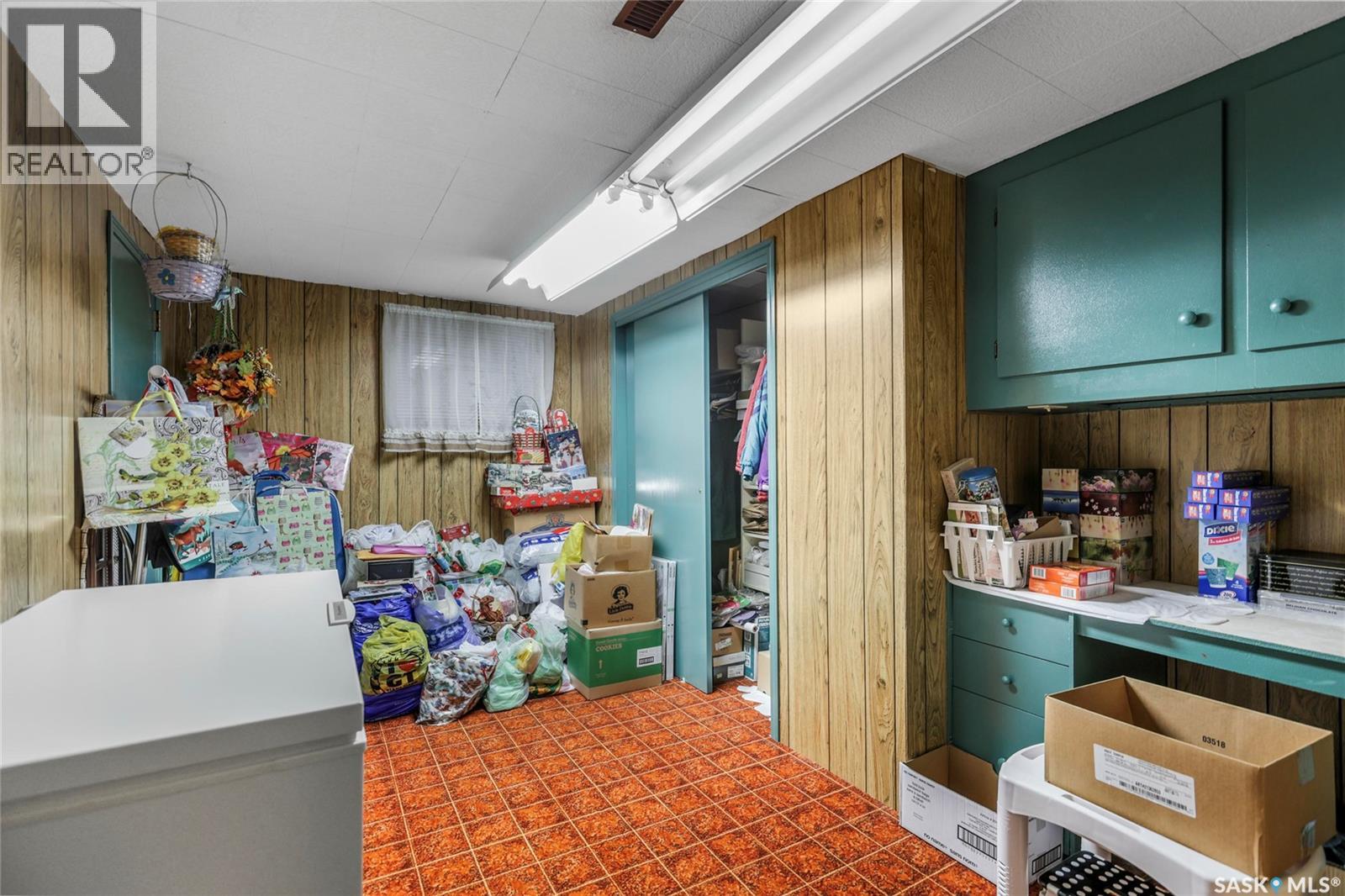 2072 Harvey Street, Regina, Saskatchewan  S4N 2M7 - Photo 21 - SK021953