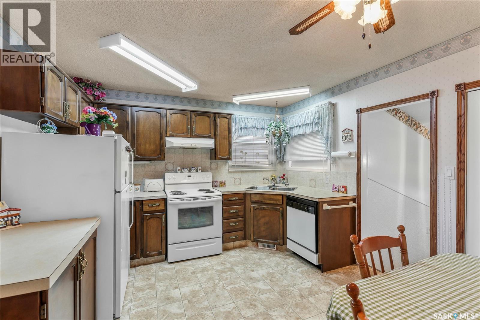 2072 Harvey Street, Regina, Saskatchewan  S4N 2M7 - Photo 7 - SK021953