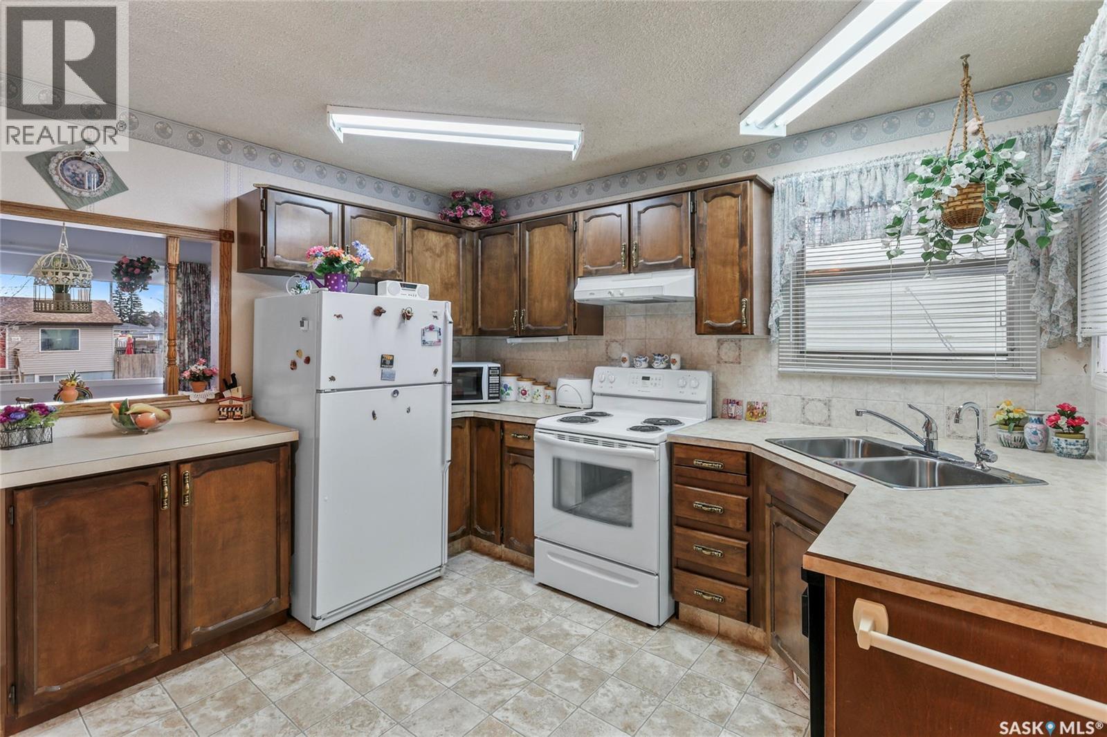 2072 Harvey Street, Regina, Saskatchewan  S4N 2M7 - Photo 8 - SK021953