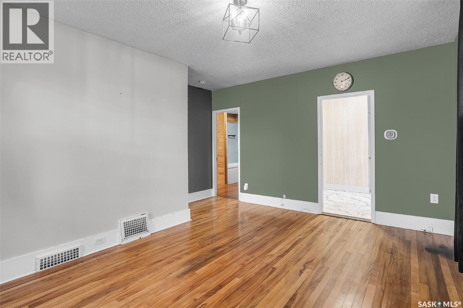 1512 7th Avenue N, Saskatoon, Saskatchewan  S7K 2W5 - Photo 15 - SK021943