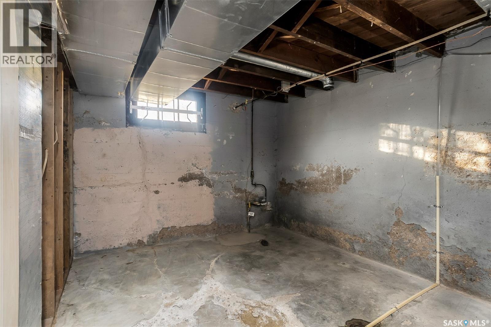 1512 7th Avenue N, Saskatoon, Saskatchewan  S7K 2W5 - Photo 32 - SK021943