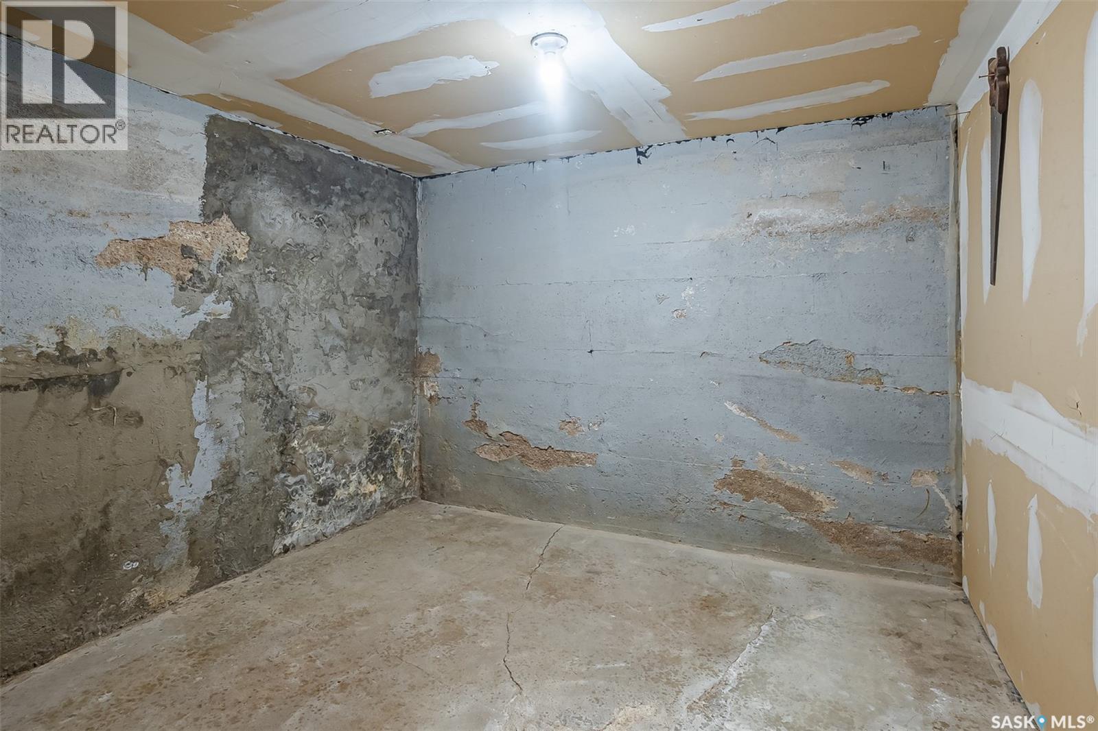 1512 7th Avenue N, Saskatoon, Saskatchewan  S7K 2W5 - Photo 33 - SK021943