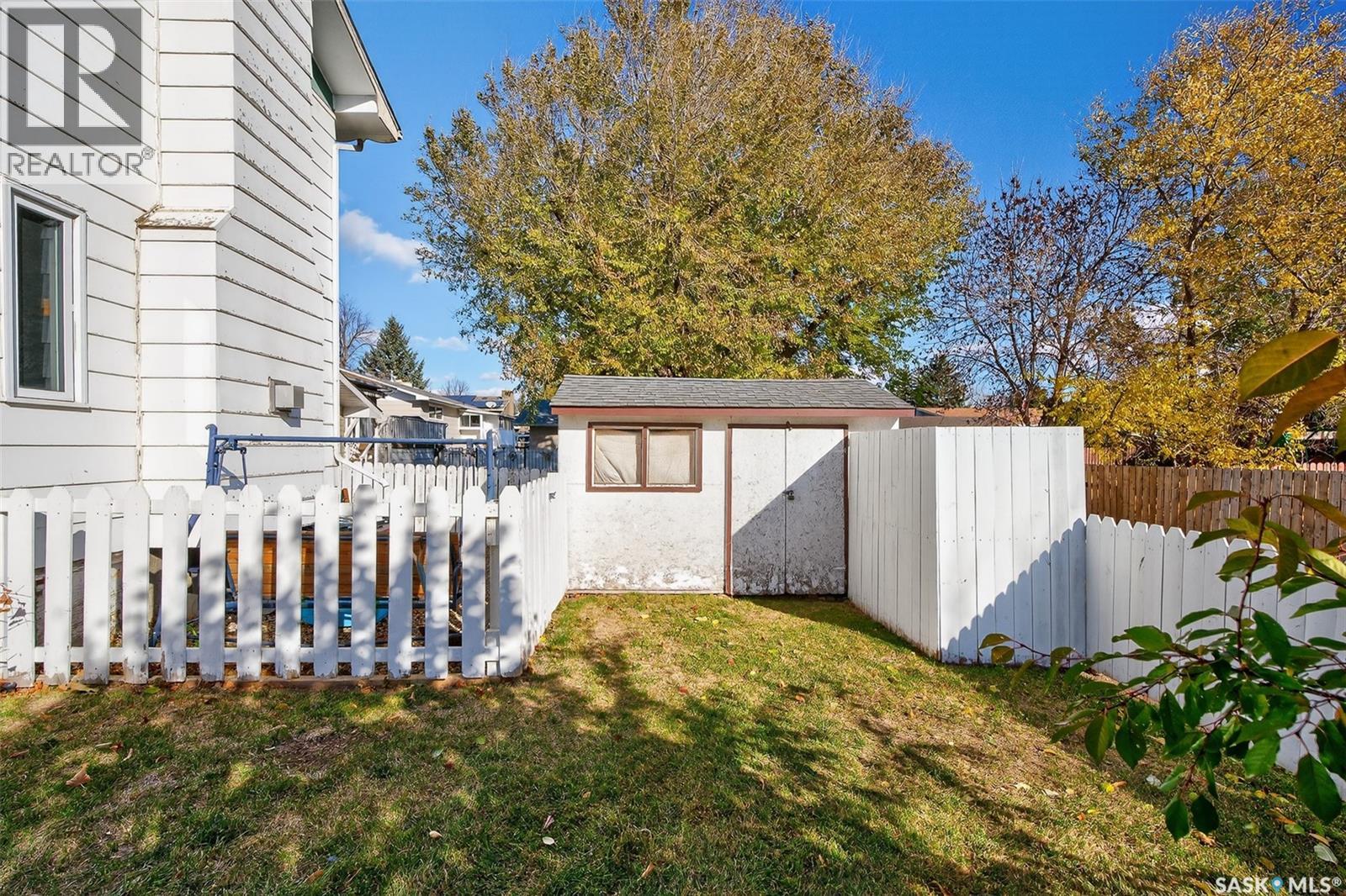 1305 Princess Crescent, Moose Jaw, Saskatchewan  S6H 6V7 - Photo 11 - SK021925