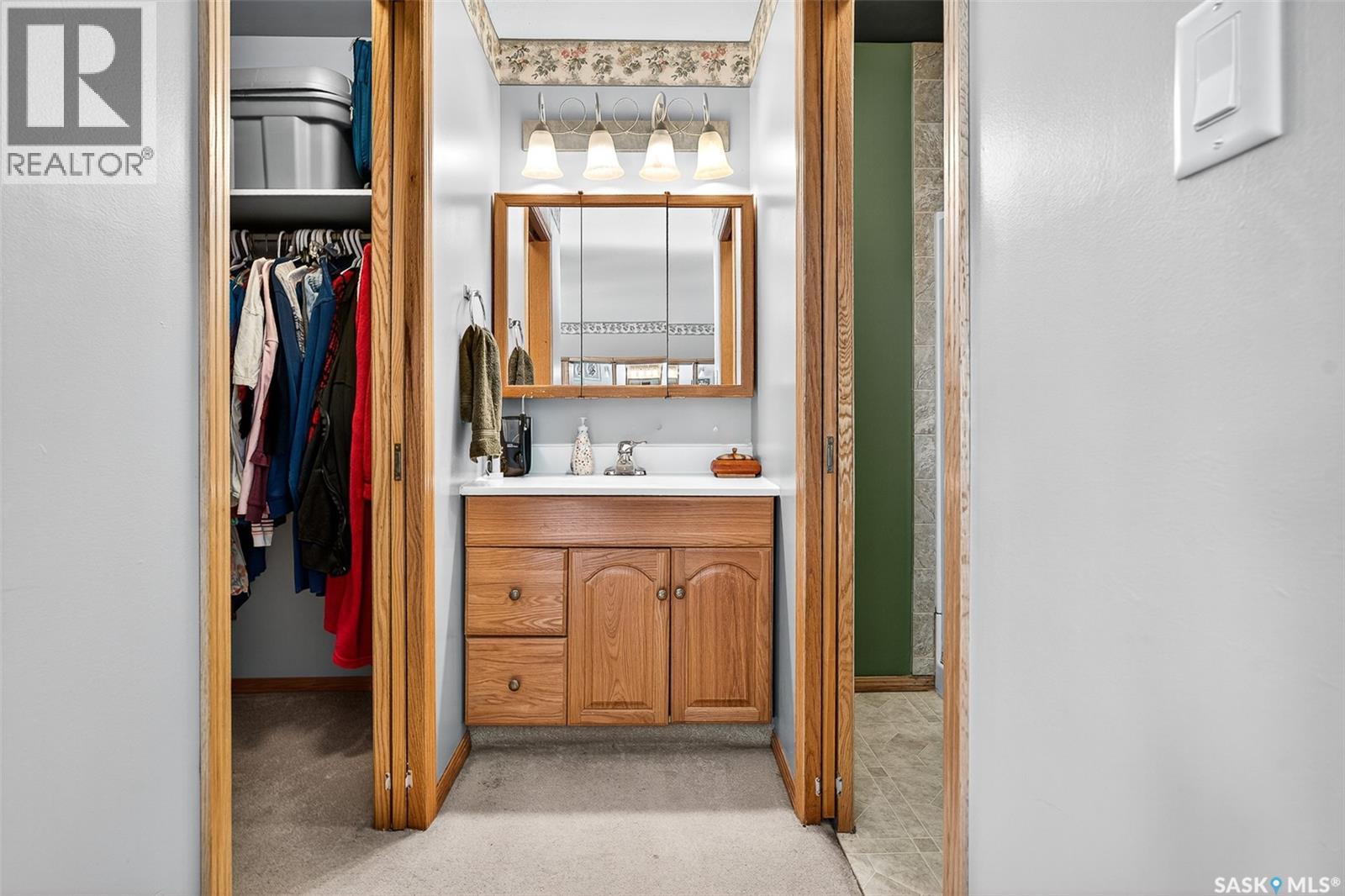 1305 Princess Crescent, Moose Jaw, Saskatchewan  S6H 6V7 - Photo 30 - SK021925