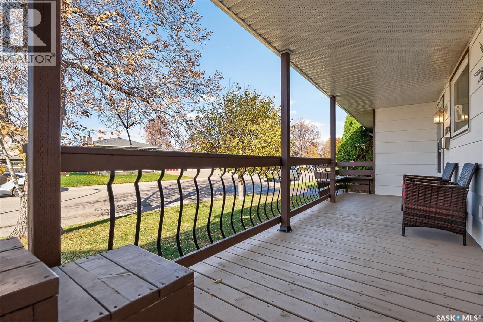 1305 Princess Crescent, Moose Jaw, Saskatchewan  S6H 6V7 - Photo 4 - SK021925