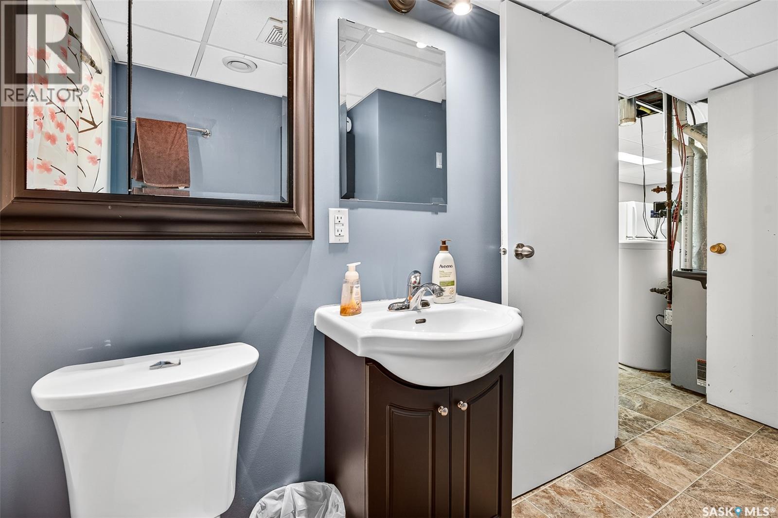 1305 Princess Crescent, Moose Jaw, Saskatchewan  S6H 6V7 - Photo 45 - SK021925