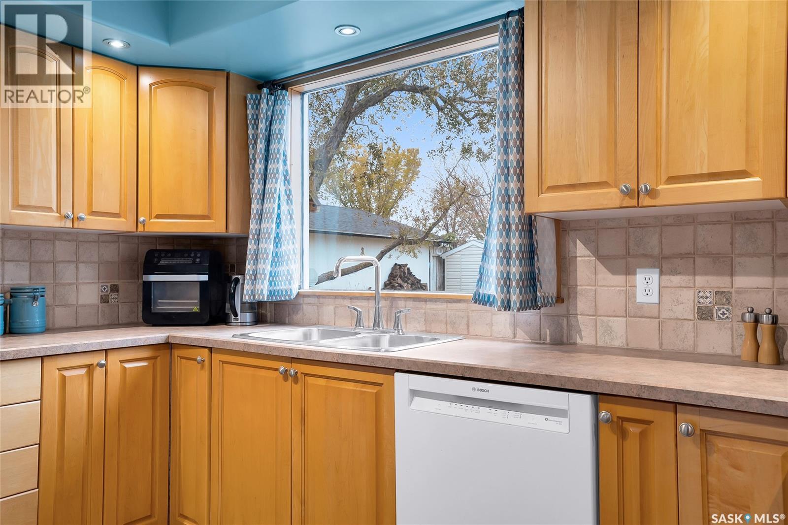 258 Assiniboine Drive, Saskatoon, Saskatchewan  S7K 4A2 - Photo 11 - SK021907