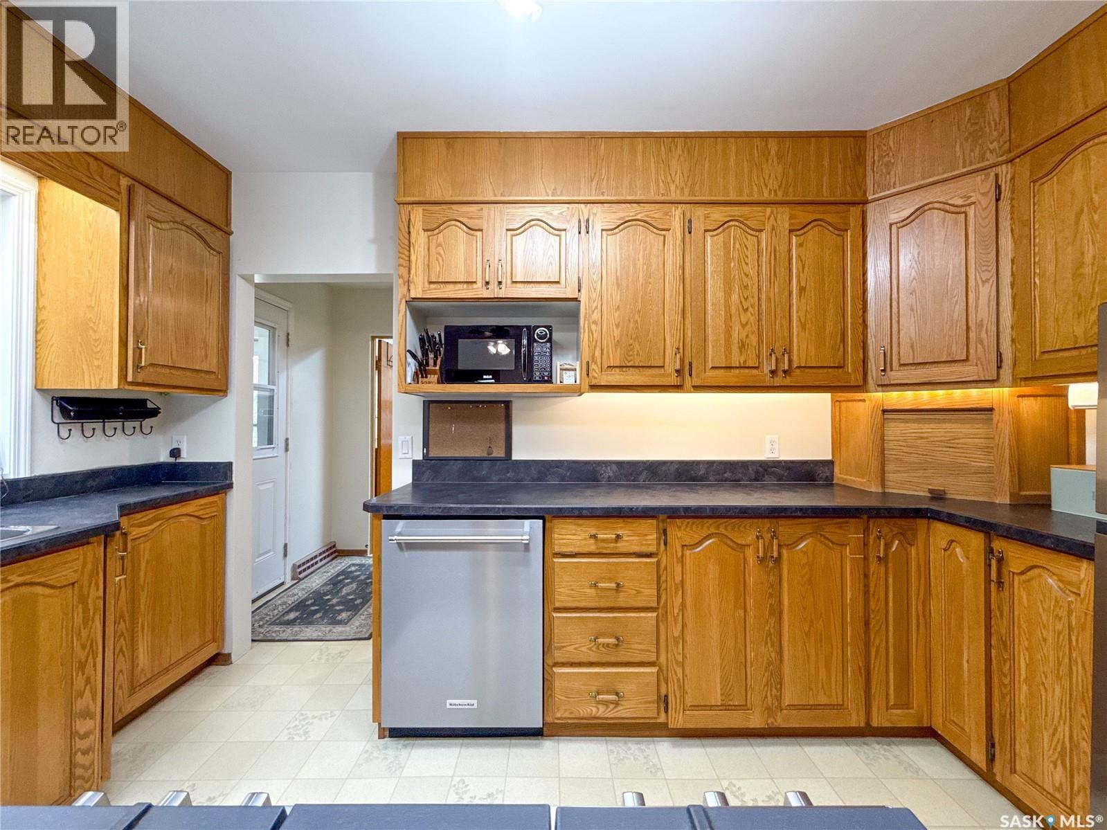 220 1st Street W, Ponteix, Saskatchewan  S0N 1Z0 - Photo 17 - SK021875