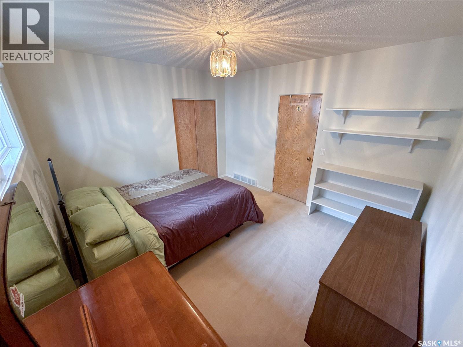 220 1st Street W, Ponteix, Saskatchewan  S0N 1Z0 - Photo 24 - SK021875