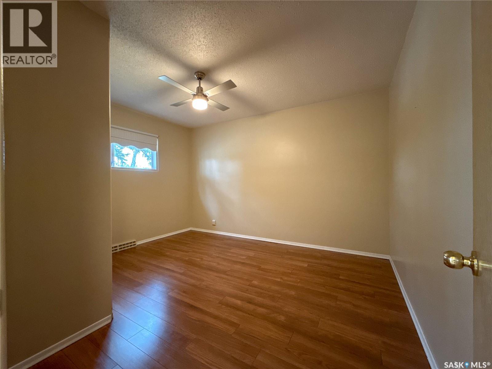 220 1st Street W, Ponteix, Saskatchewan  S0N 1Z0 - Photo 28 - SK021875