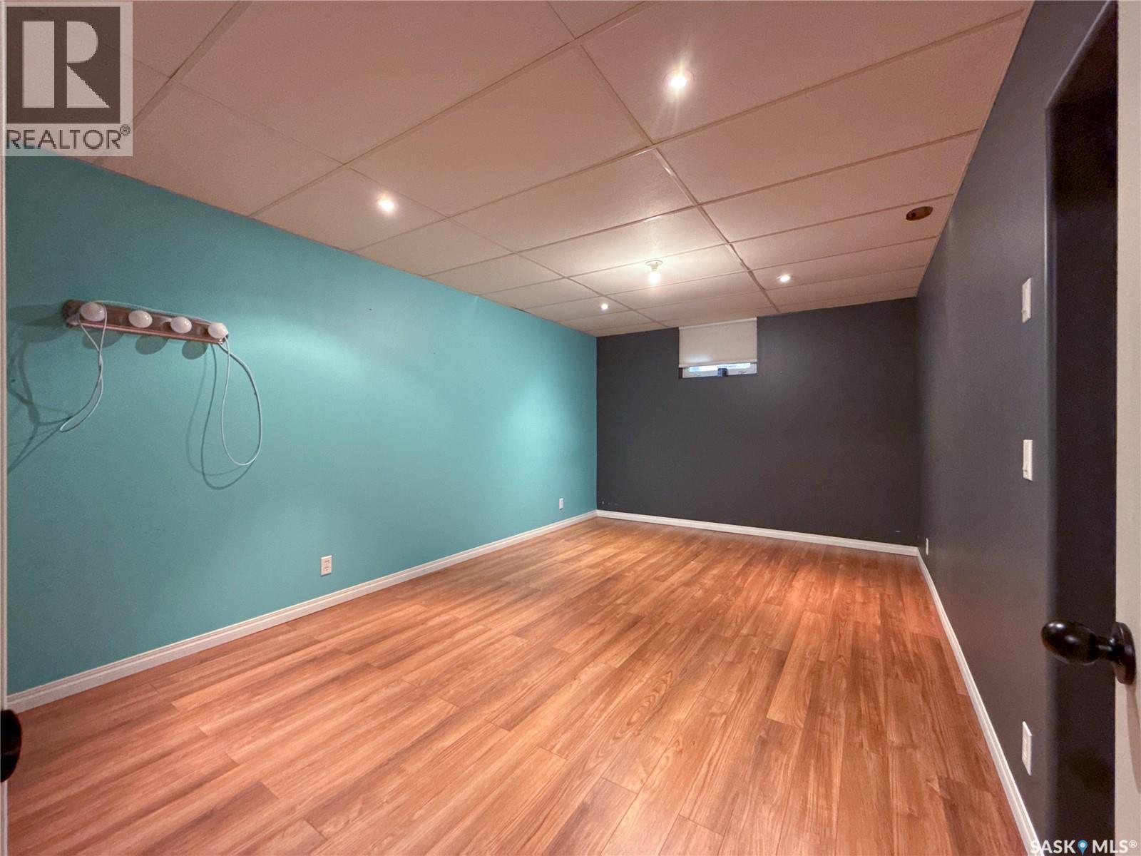 220 1st Street W, Ponteix, Saskatchewan  S0N 1Z0 - Photo 36 - SK021875