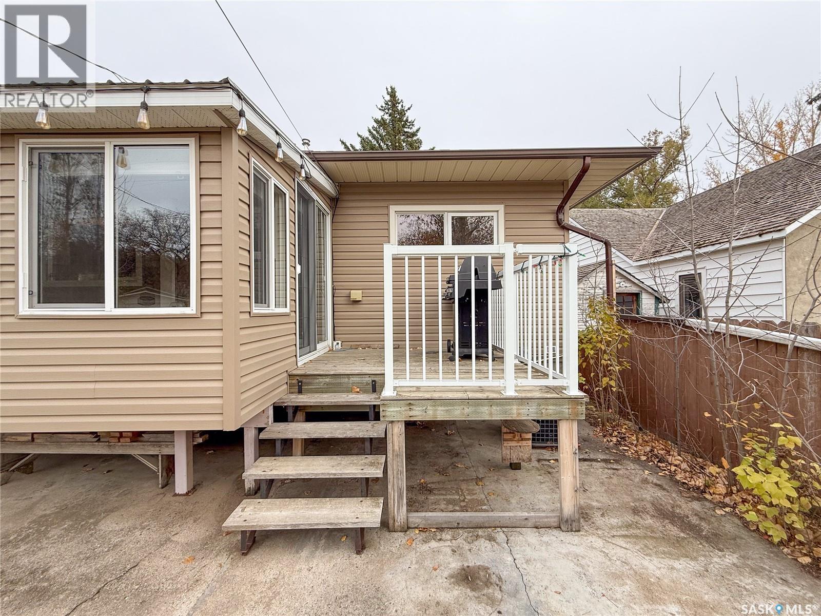 220 1st Street W, Ponteix, Saskatchewan  S0N 1Z0 - Photo 46 - SK021875