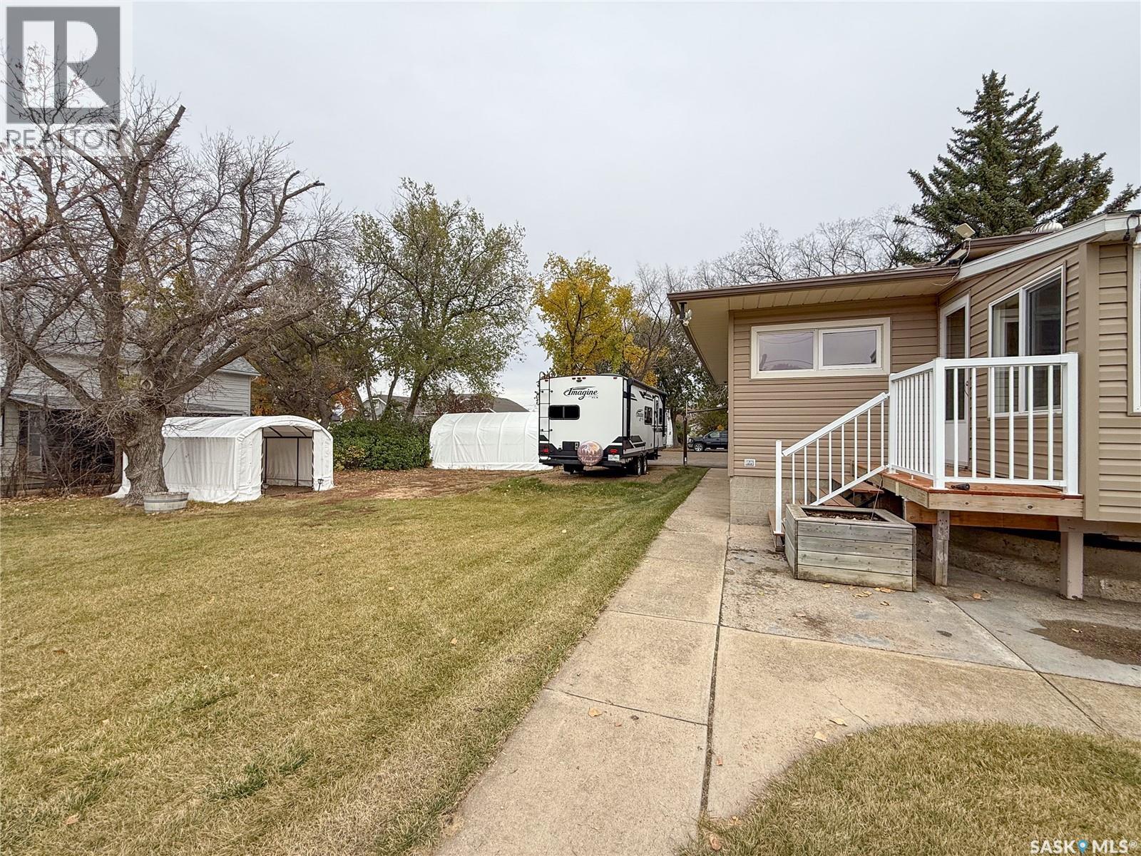 220 1st Street W, Ponteix, Saskatchewan  S0N 1Z0 - Photo 49 - SK021875
