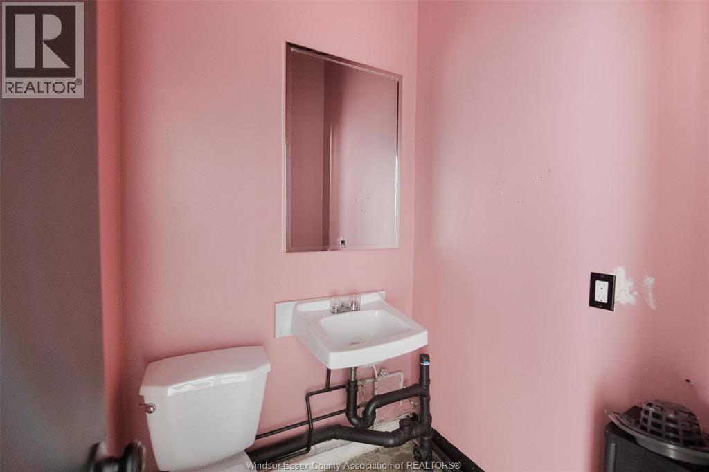4739 Wyandotte Street East, Windsor, Ontario  N8Y 1H8 - Photo 10 - 25027498