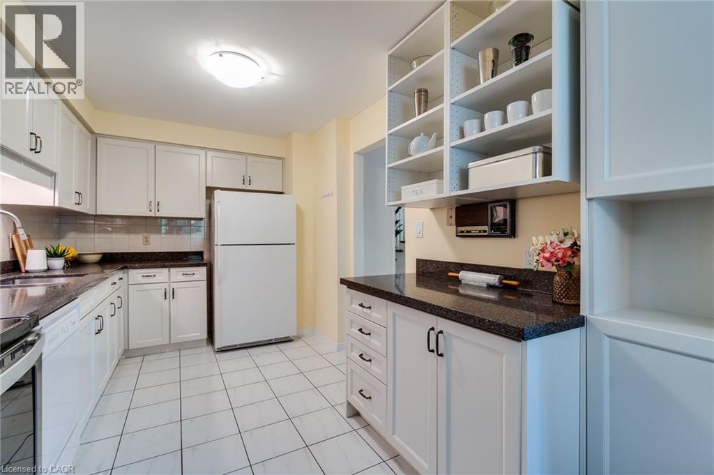 1205 Lamb's Court Unit# 7, Burlington, Ontario  L7S 2G4 - Photo 15 - 40779544