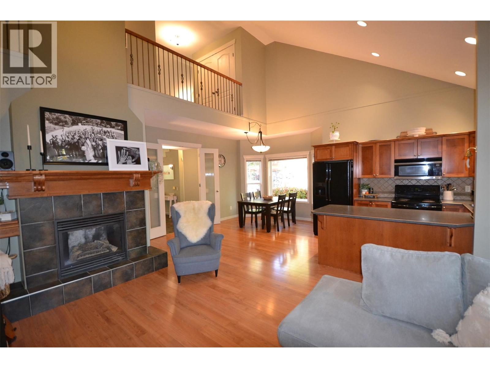 1450 Rose Meadow Drive Unit# 10 West Kelowna Photo 3 1450 Rose Meadow Drive Unit# 10 West Kelowna Photo 3