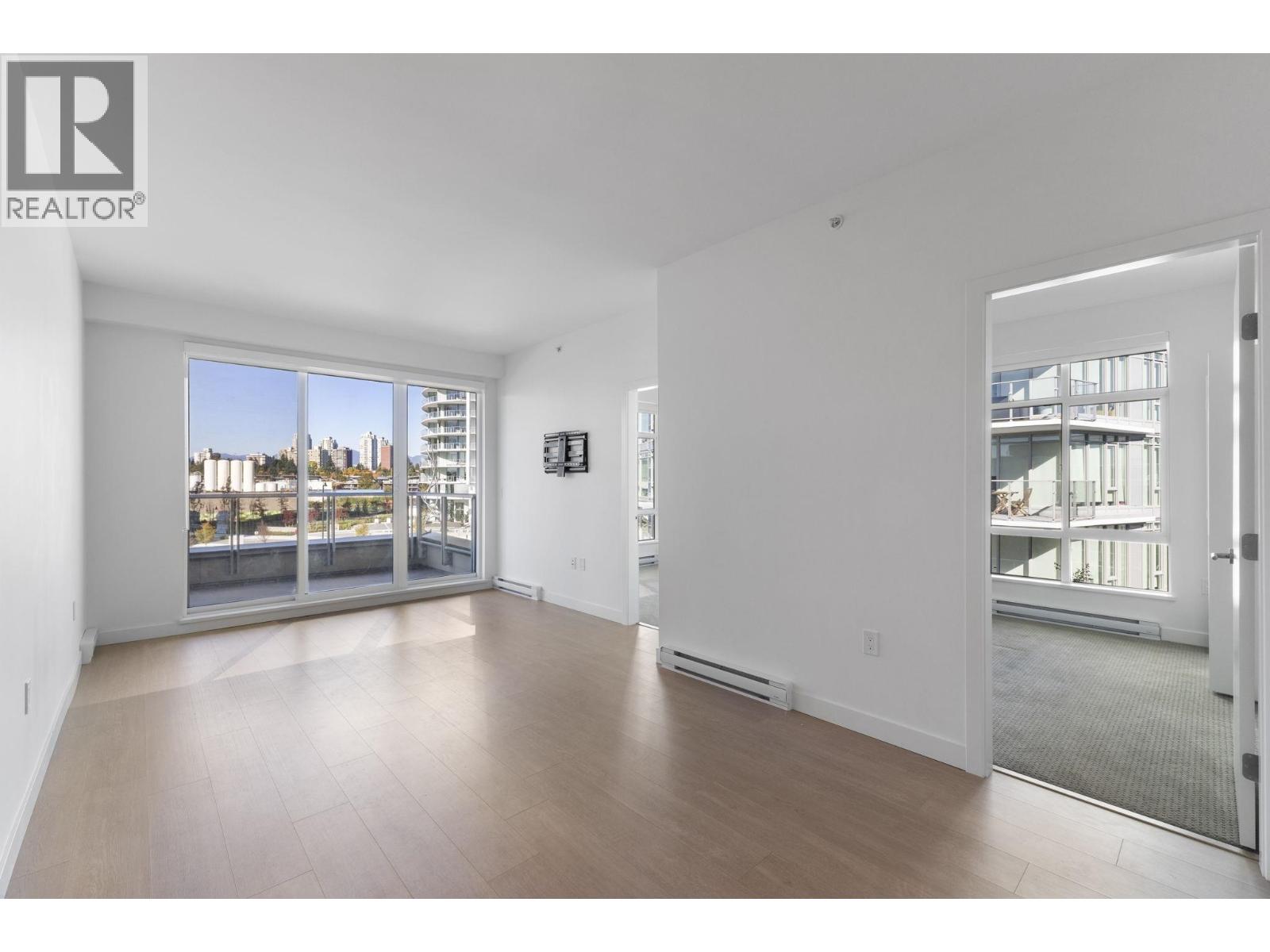 410 7123 11 Avenue, Burnaby, British Columbia  V3N 0J6 - Photo 8 - R3058032