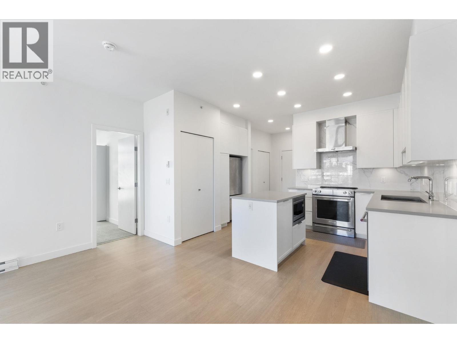 410 7123 11 Avenue, Burnaby, British Columbia  V3N 0J6 - Photo 10 - R3058032