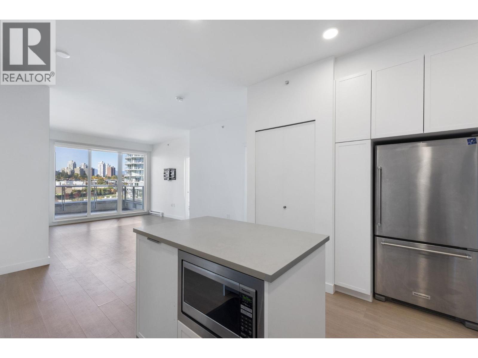 410 7123 11 Avenue, Burnaby, British Columbia  V3N 0J6 - Photo 13 - R3058032