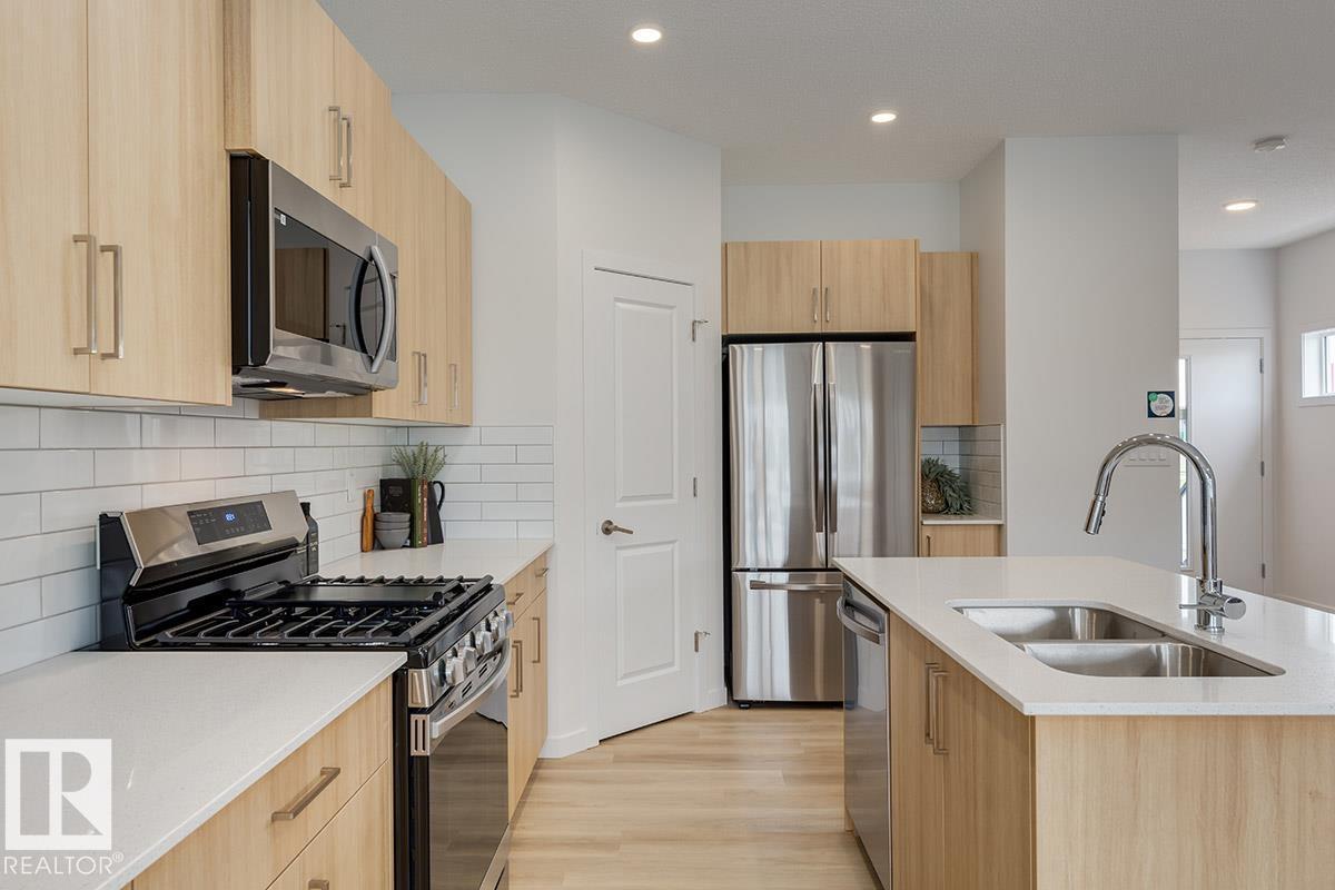 5621 Hawthorn Wy Sw, Edmonton, Alberta  T4H 1X9 - Photo 8 - E4453142