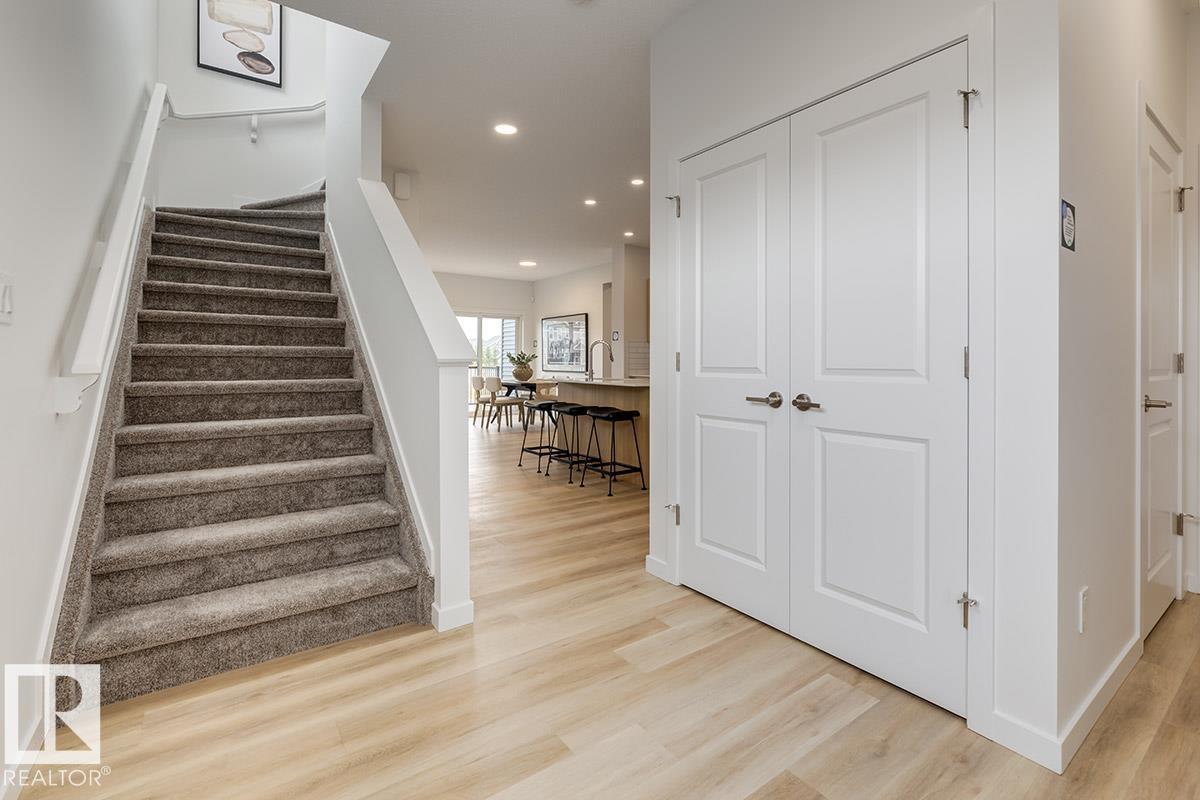 5621 Hawthorn Wy Sw, Edmonton, Alberta  T4H 1X9 - Photo 10 - E4453142