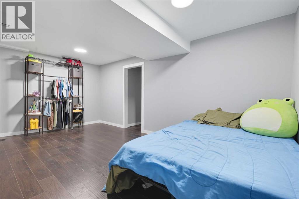 1137 Berkley Drive Nw, Calgary, Alberta  T3K 1S6 - Photo 24 - A2253062