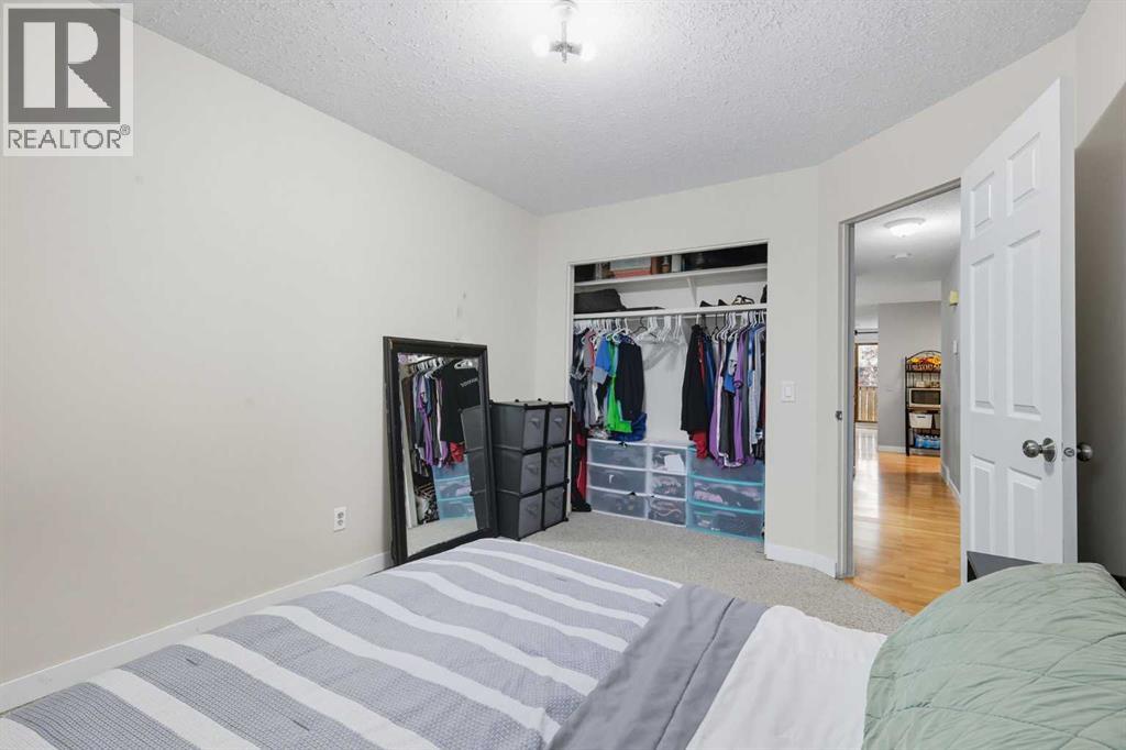 1137 Berkley Drive Nw, Calgary, Alberta  T3K 1S6 - Photo 17 - A2253062