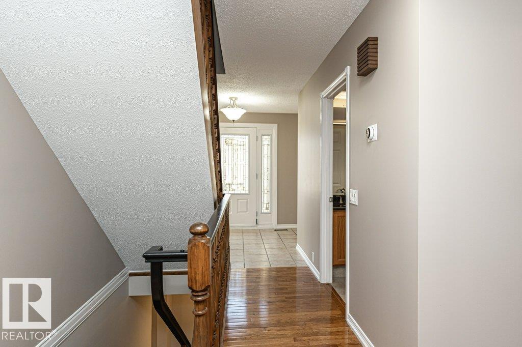 1051 109 St Nw, Edmonton, Alberta  T6J 5J2 - Photo 33 - E4463899