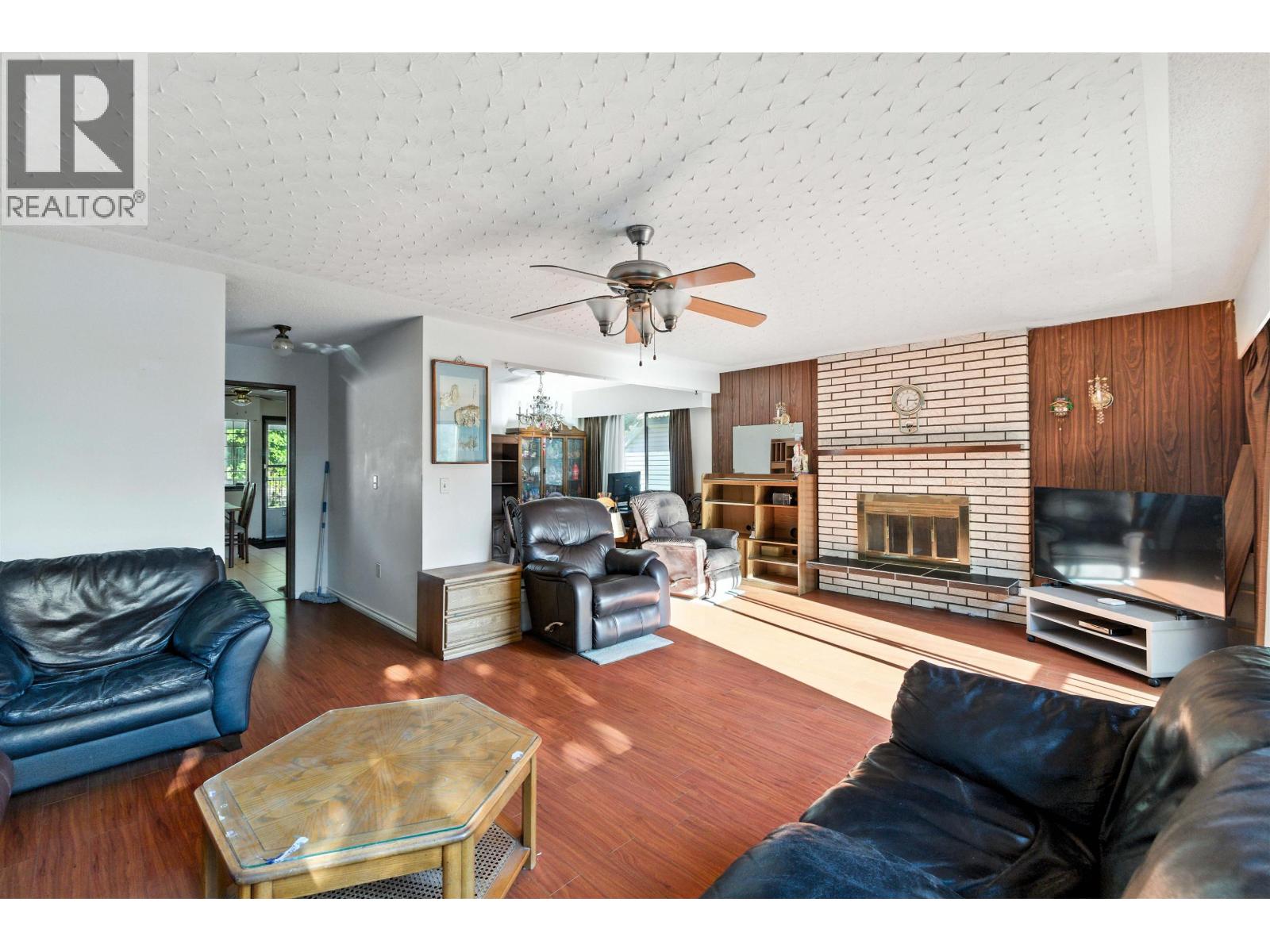 1362 Phillips Avenue, Burnaby, British Columbia  V5A 3Z3 - Photo 11 - R3062935