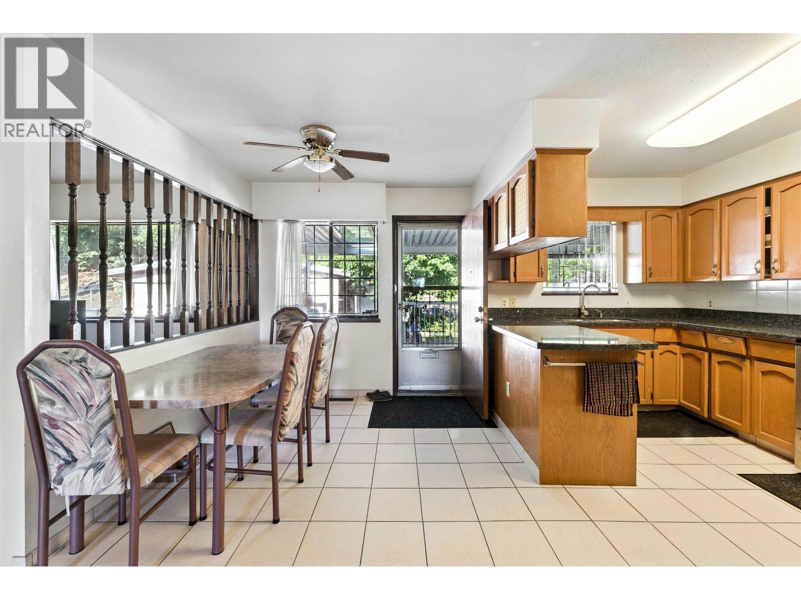 1362 Phillips Avenue, Burnaby, British Columbia  V5A 3Z3 - Photo 14 - R3062935