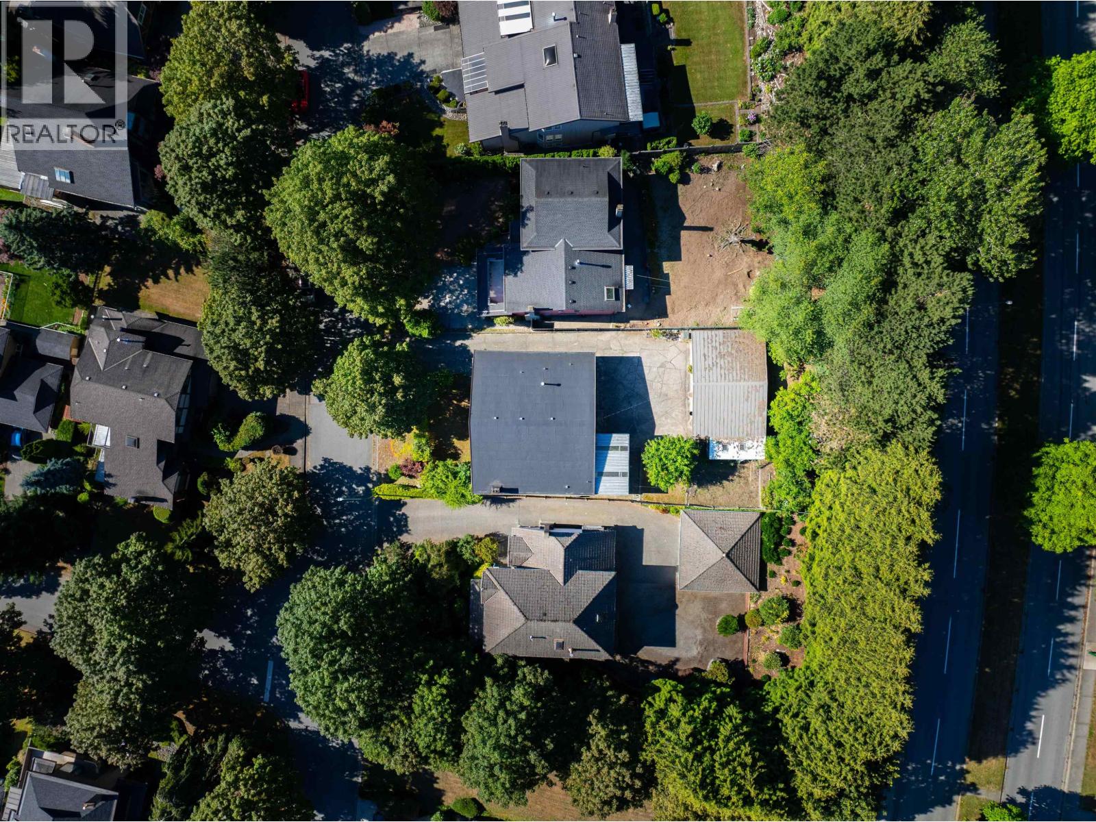 1362 Phillips Avenue, Burnaby, British Columbia  V5A 3Z3 - Photo 8 - R3062935