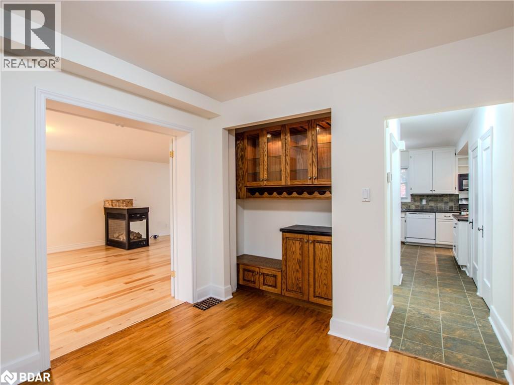 25 Holgate Street, Barrie, Ontario  L4N 2T6 - Photo 8 - 40781555