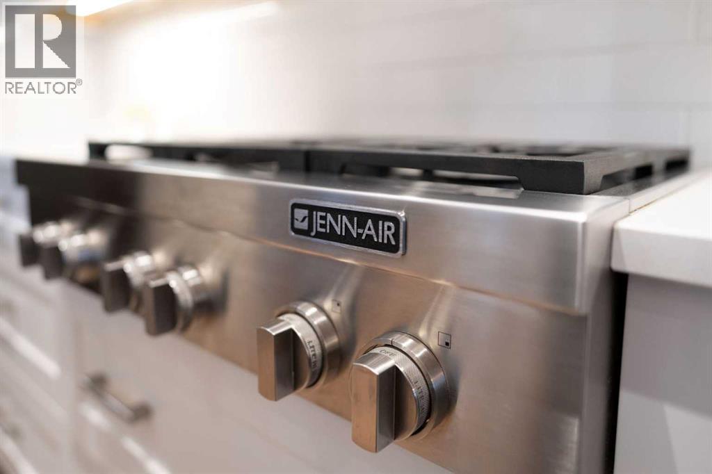 38 Yarrow Gate, Rural Rocky View County, Alberta  T3Z 0C8 - Photo 8 - A2212202